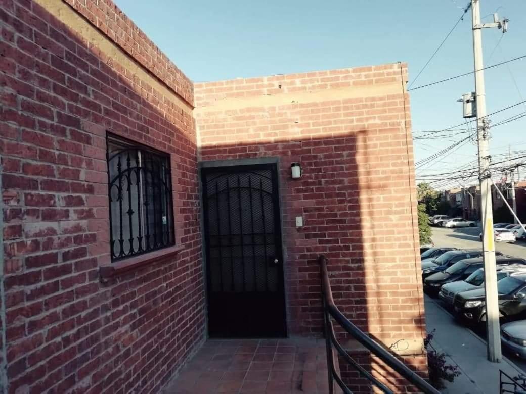 Departamento Equipado A 3 Minutos Del Consulado Americano 2 Recamaras Manuel F. Martínez 외부 사진